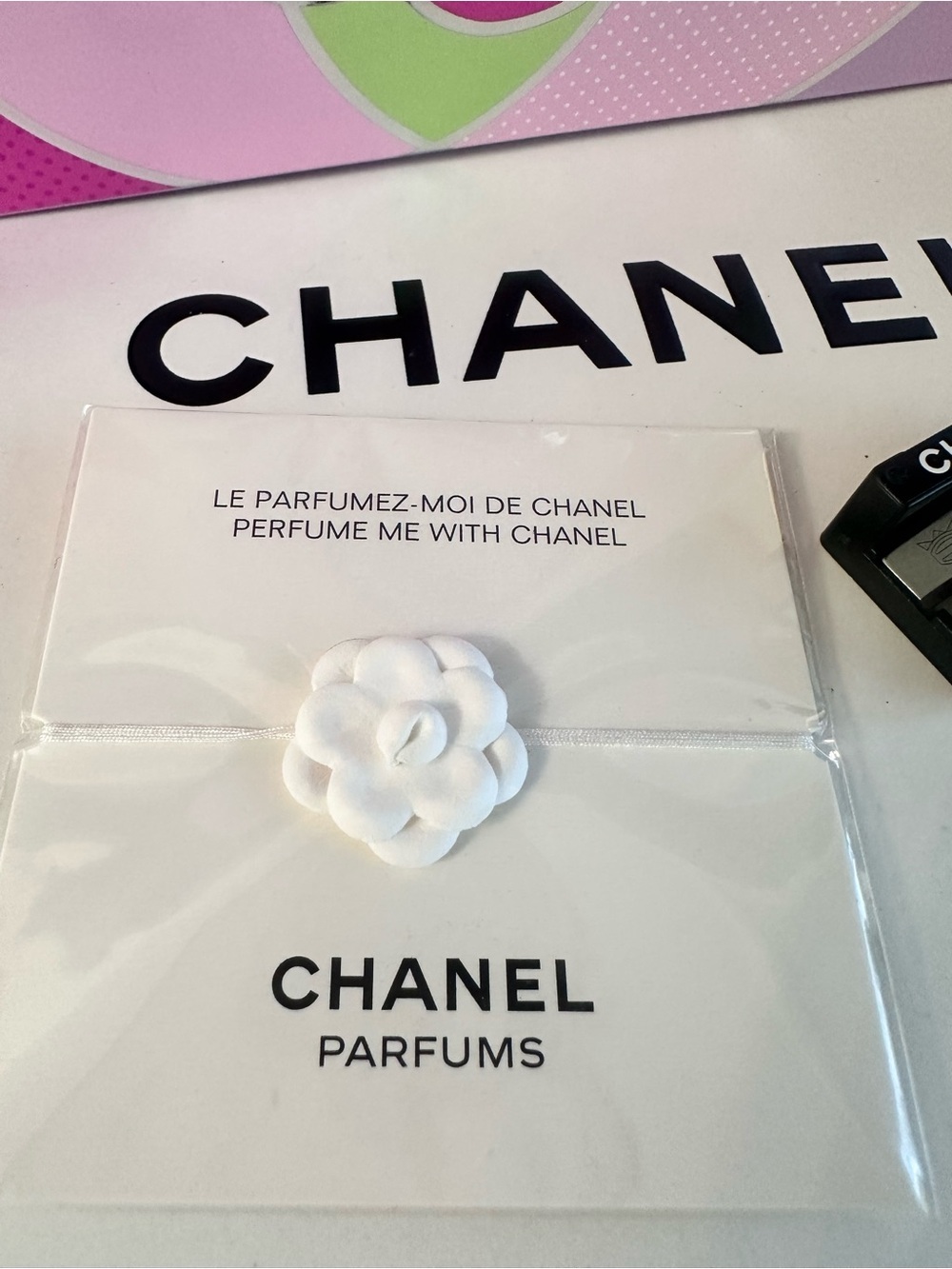 CHANEL White Camellia bracelet Parfums Sample Card - complementary sample